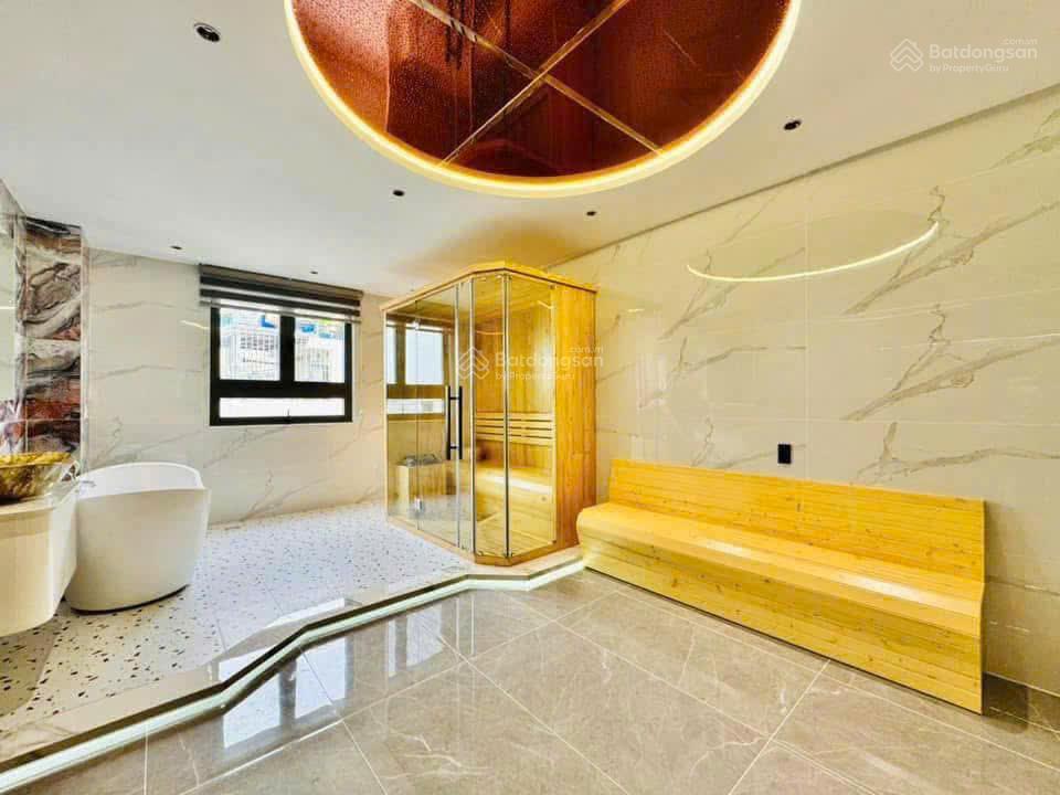 Biệt thự q3  khu vip hoàng sa  ngang 8m, 3 tầng  full nội thất