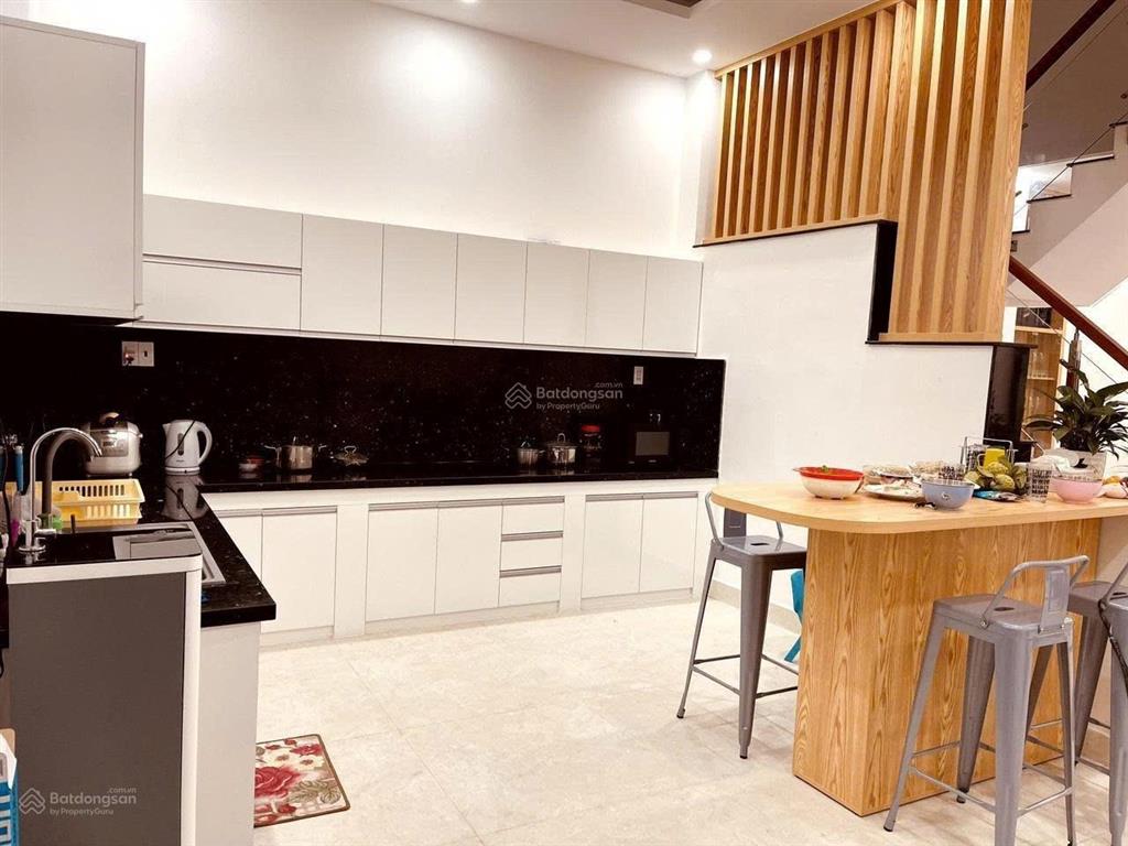 Chỉ 7,8 tỷ  nhà đẹp có thang máy  5 tầng, 5x16m  cam kết chuẩn 100%