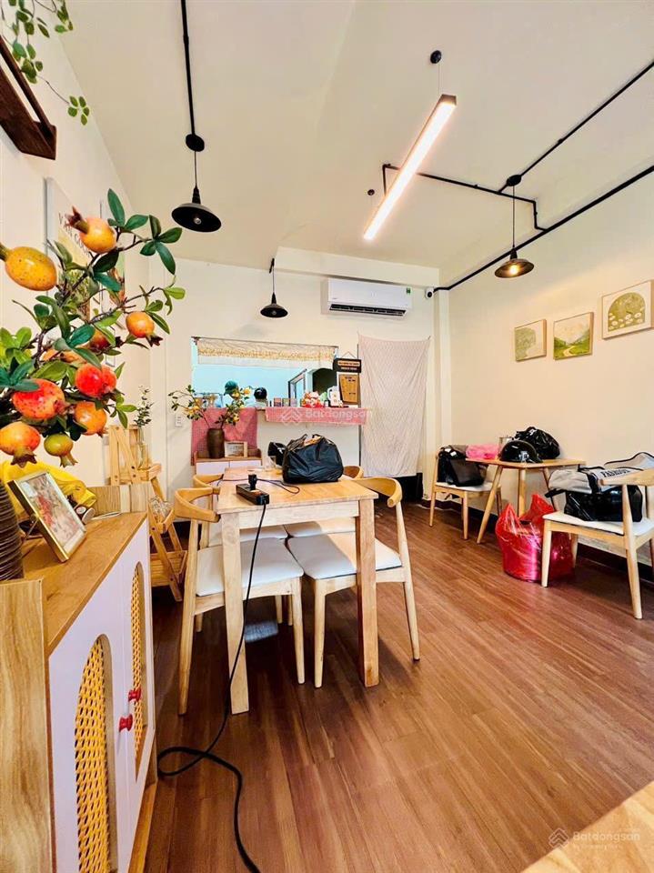 Nhà mặt tiền đường nghiêm toản cần bán