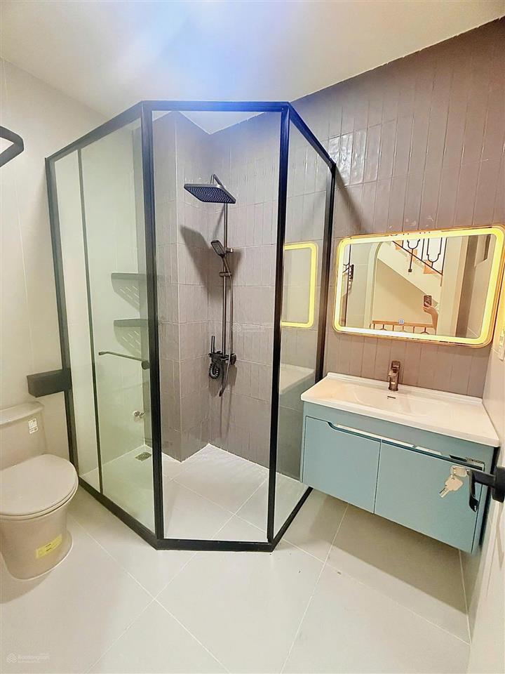 Nhà đẹp hxh cần bán gấp đường tân thắng
