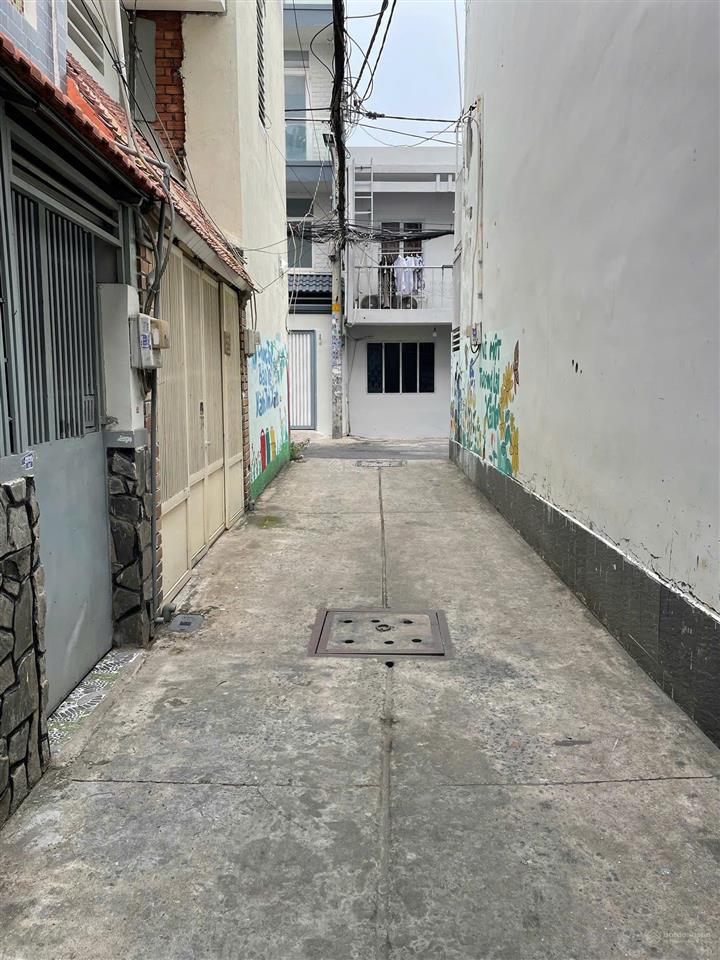 Cần bán nhà hxh đường lê trọng tấn  tân phú
