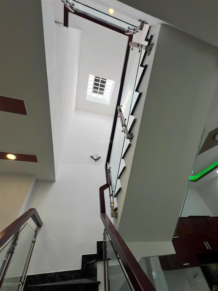 Bán nhà hẻm xe hơi lê trọng tấn  tân phú