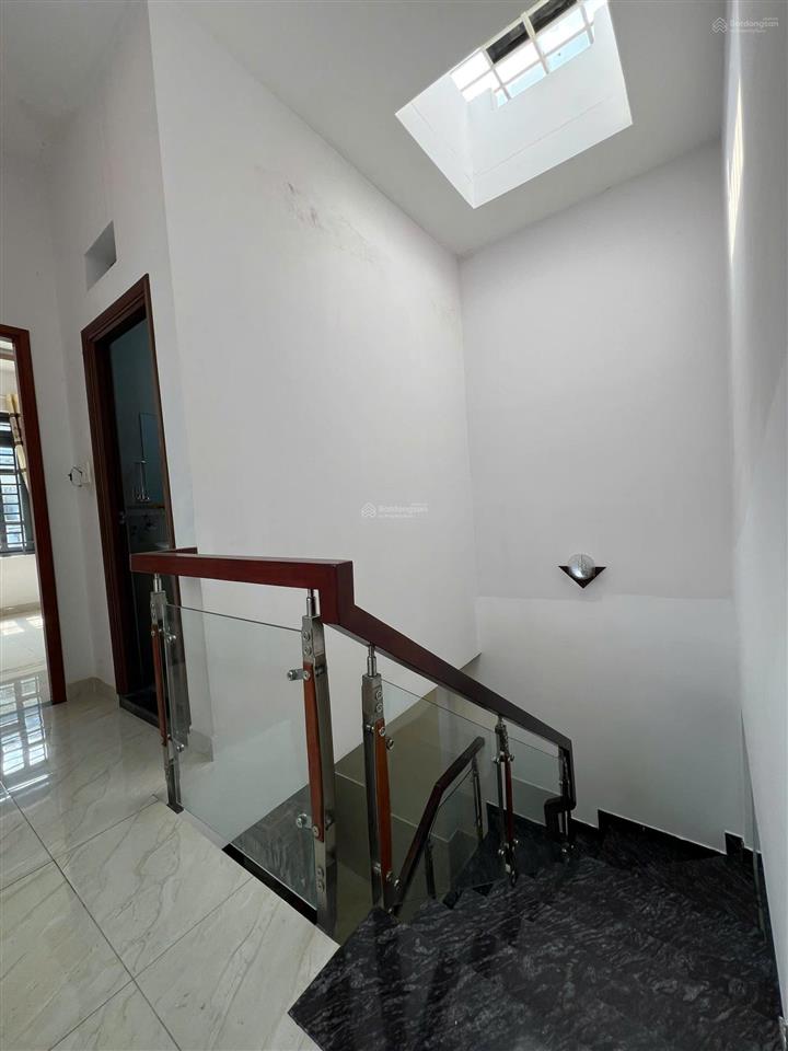 Bán nhà hẻm xe hơi lê trọng tấn  tân phú