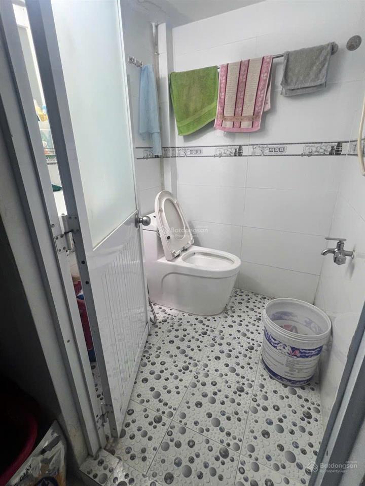 Ngộp ngân hàng giảm 1 tỷ cần bán gấp nhà mặt tiền trần thủ độ  tân phú