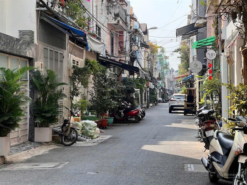 Định cư nước ngoài cần bán nhà hẻm xe hơi gò dầu  tân phú