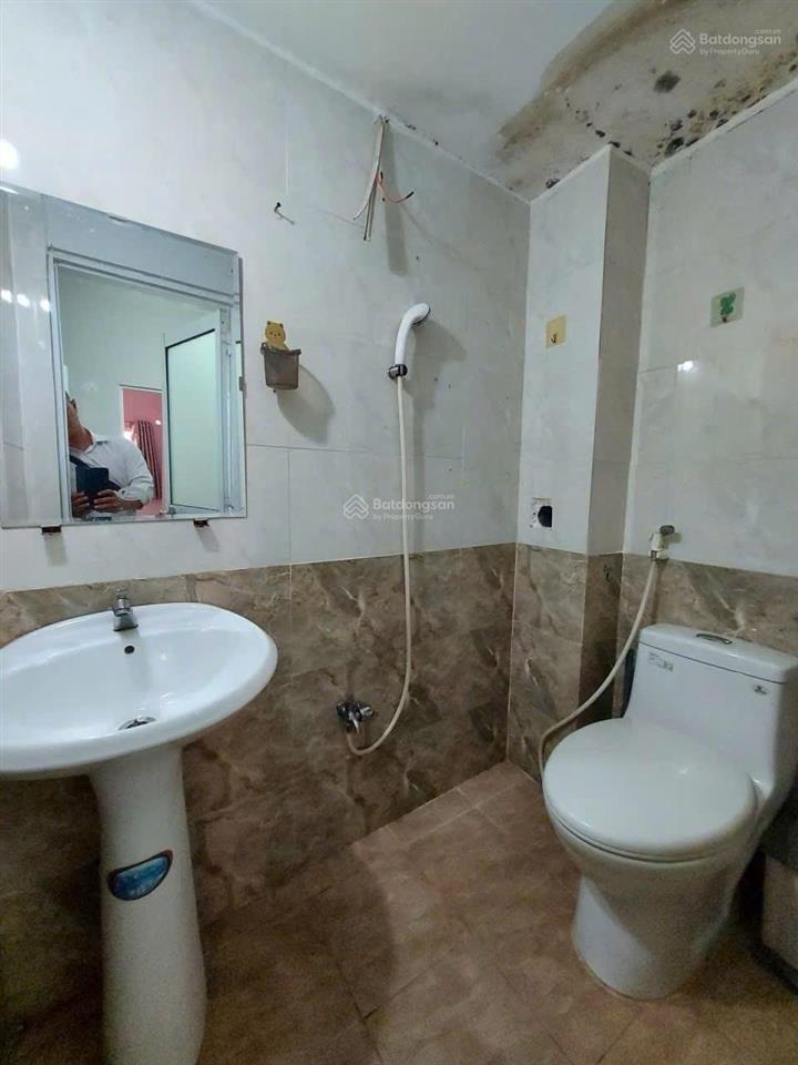 Bán nhà mặt tiền đường trần thủ độ  tân phú
