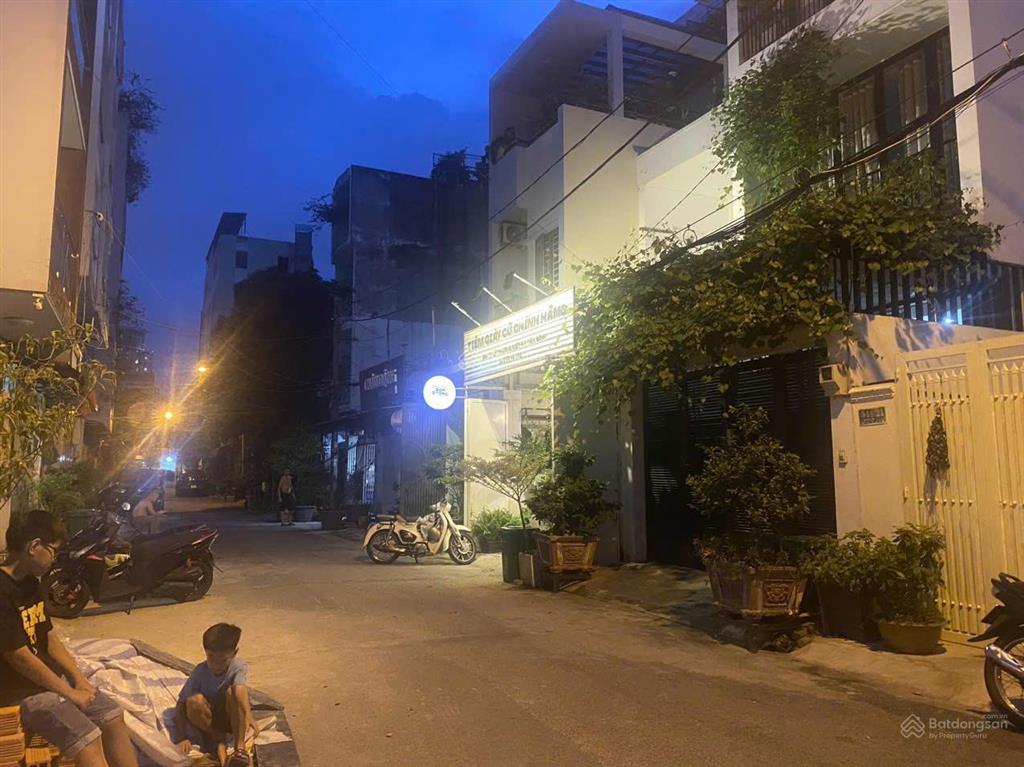 Hẻm xe tải cần bán nhà đường lý thường kiệt  tân bình