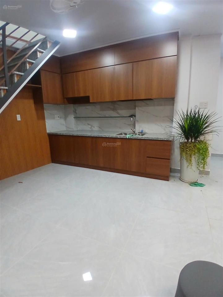 Nhà đẹp gò dầu trung tâm tân phú cần bán