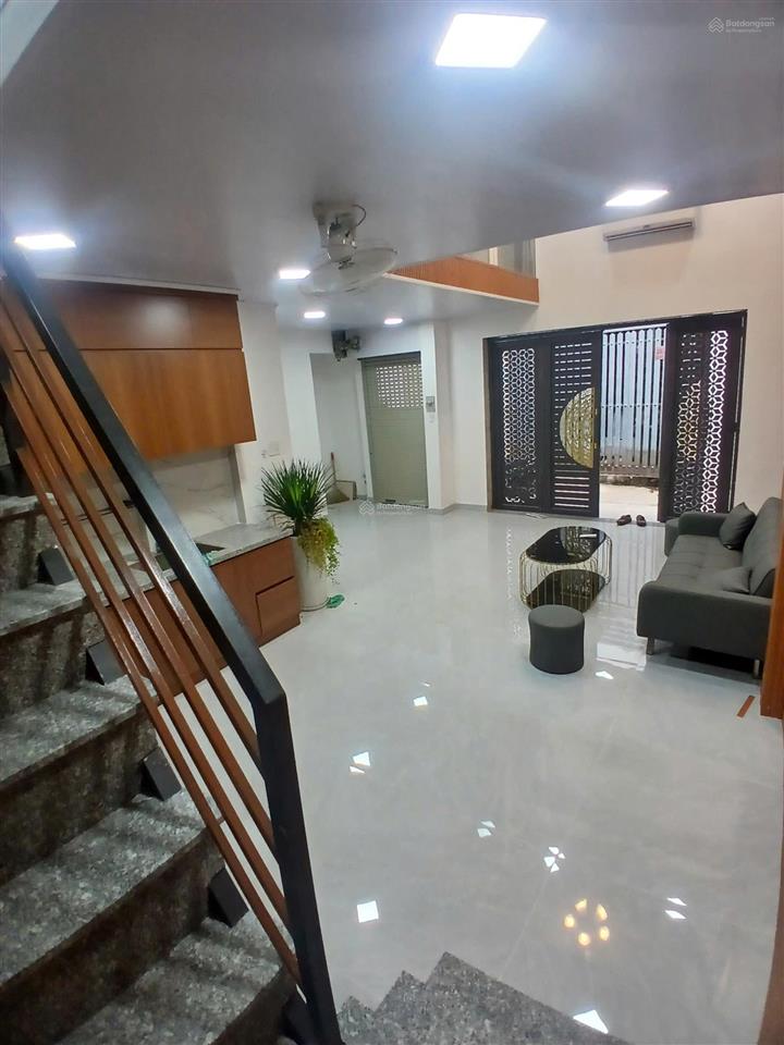 Nhà đẹp gò dầu trung tâm tân phú cần bán