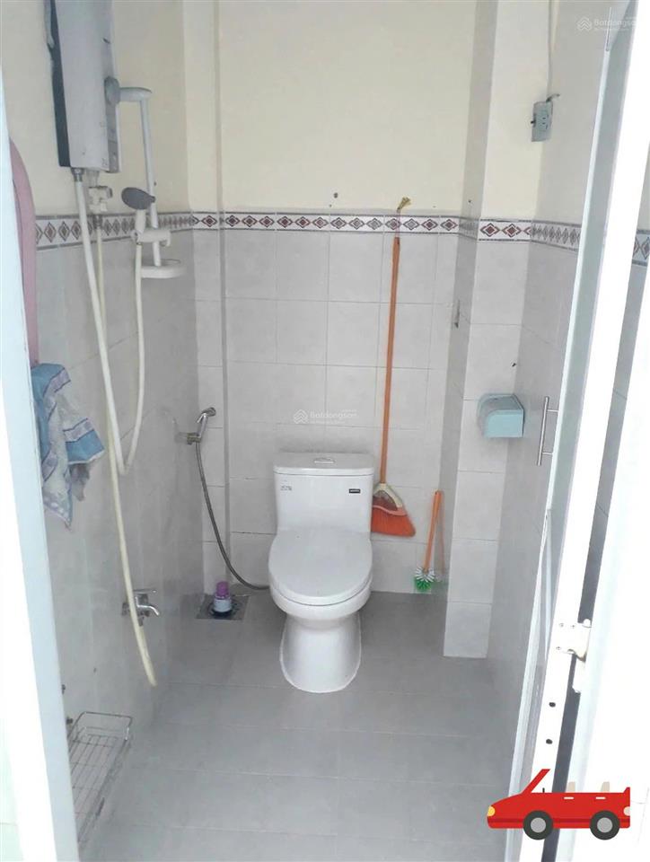 Cần bán gấp nhà mặt tiền btct đường nguyễn văn yến tân phú