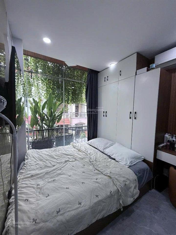 Bán nhà mới hẻm xe hơi tặng full nội thất đường dương văn dương, quận tân phú