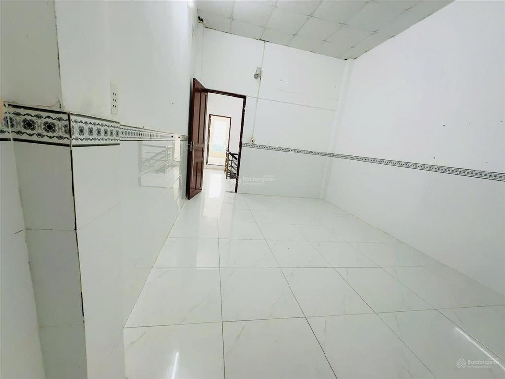 Cần bán gấp nhà btct hxh đường lũy bán bích  tân phú