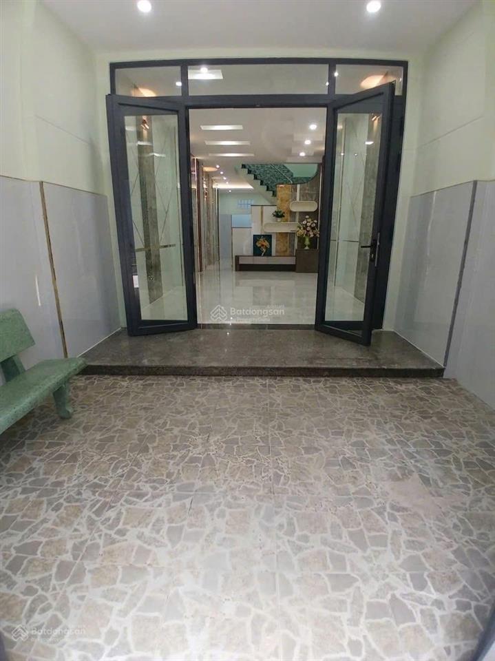 Cần bán gấp nhà hxh đường số 18  tân phú