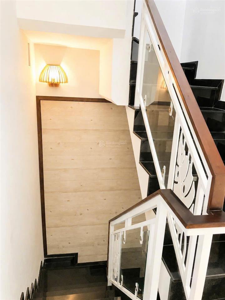 Cần bán gấp nhà đẹp btct  hxh đường lê liễu  tân phú