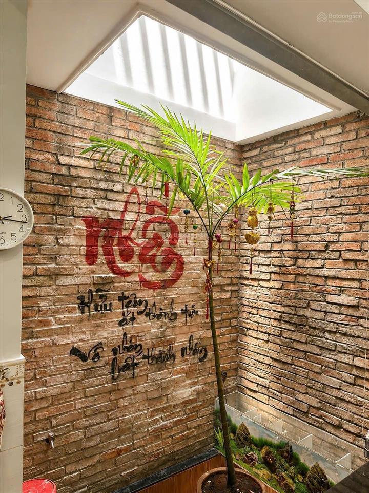 Cần bán gấp nhà đẹp btct  hxh đường lê liễu  tân phú