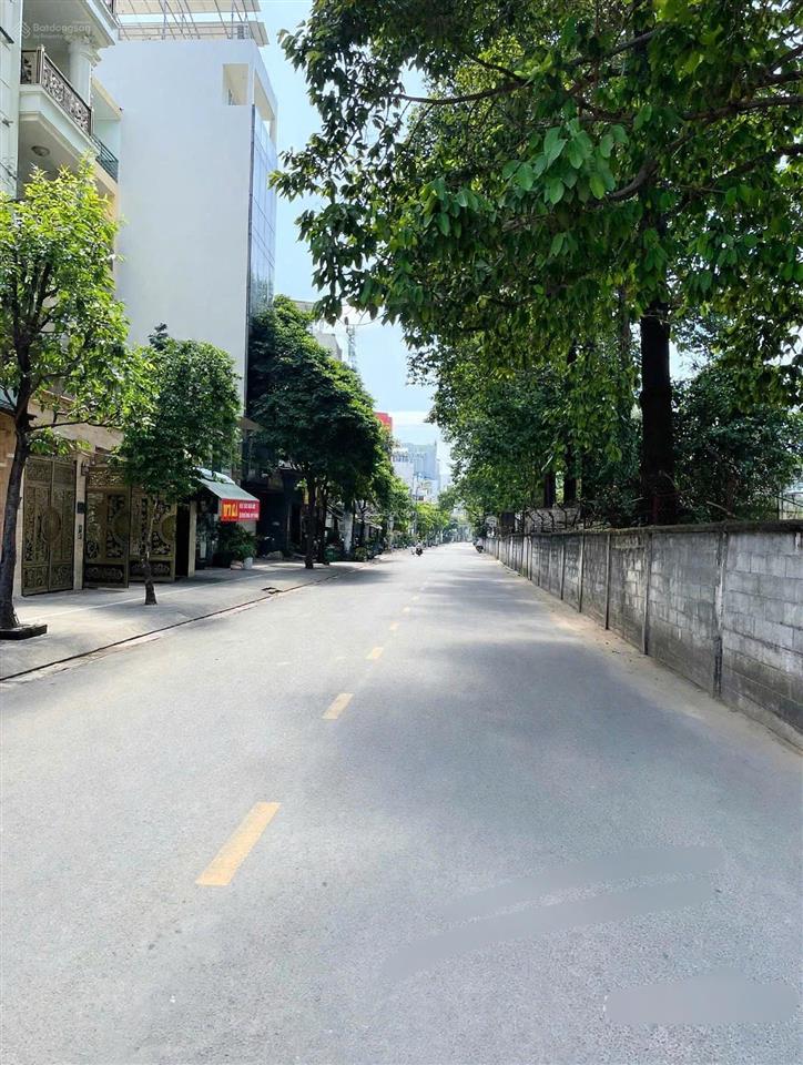 Chủ cần bán nhà mặt tiền thân nhân trung  tân bình