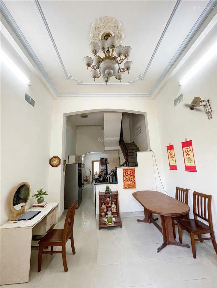 Chủ cần bán nhà mặt tiền thân nhân trung  tân bình