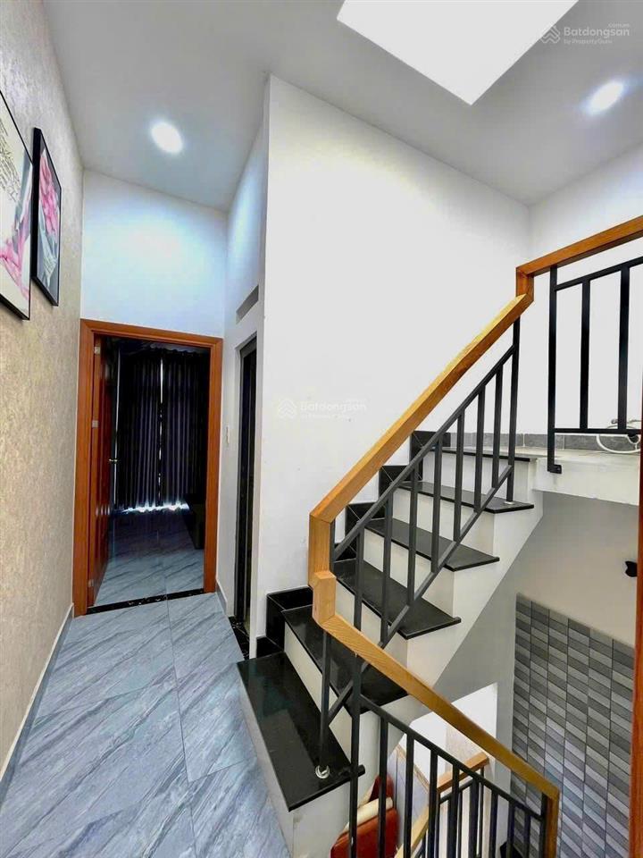 Nhà đẹp cần bán  phan huy ích  tân bình
