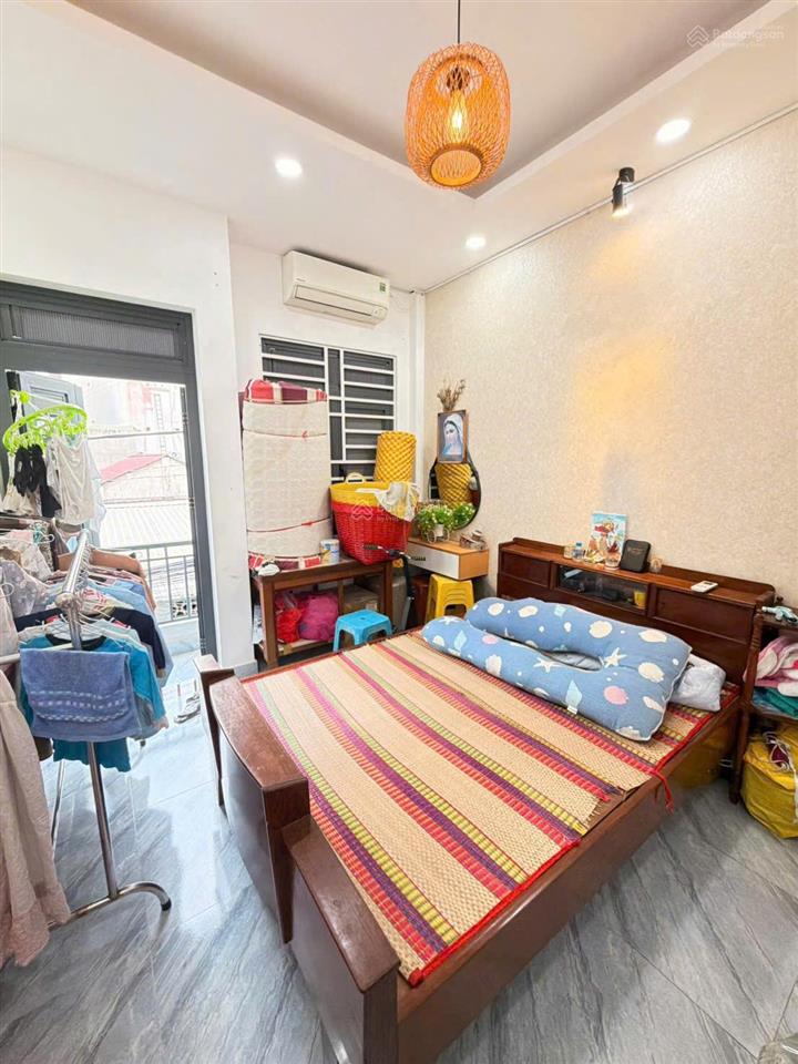 Nhà đẹp cần bán  phan huy ích  tân bình