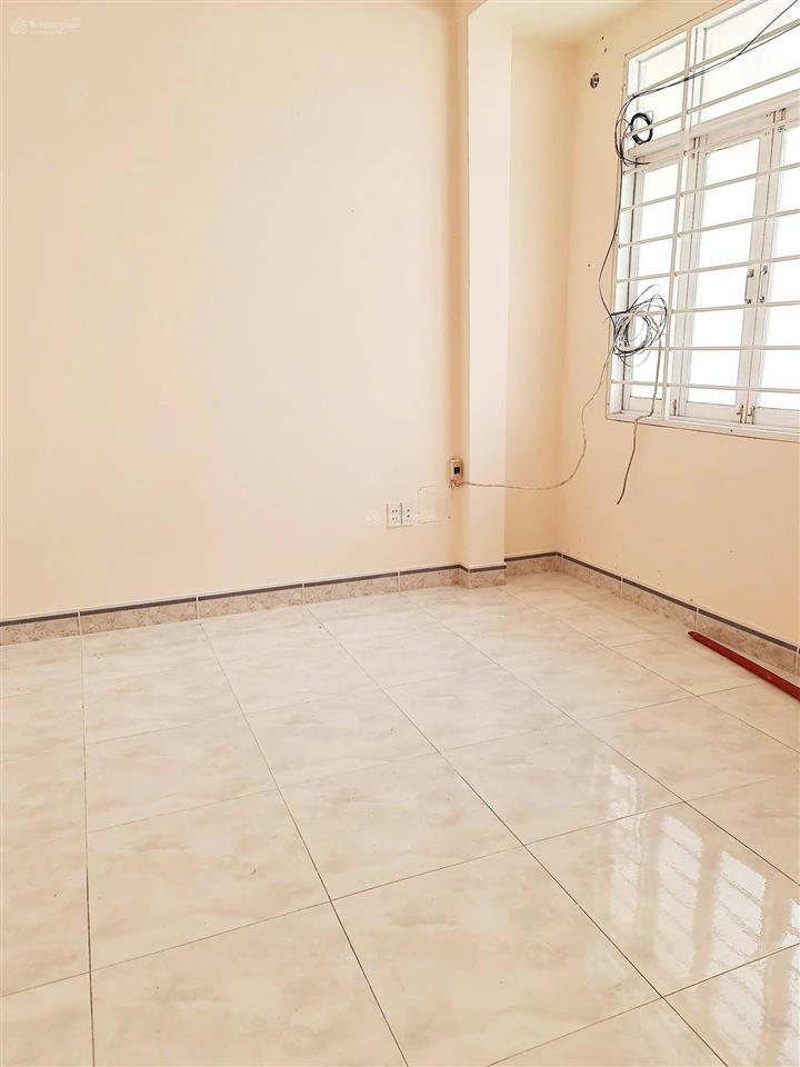 Cần bán gấp nhà 2 tầng  hẻm xe hơi hòa bình  tp