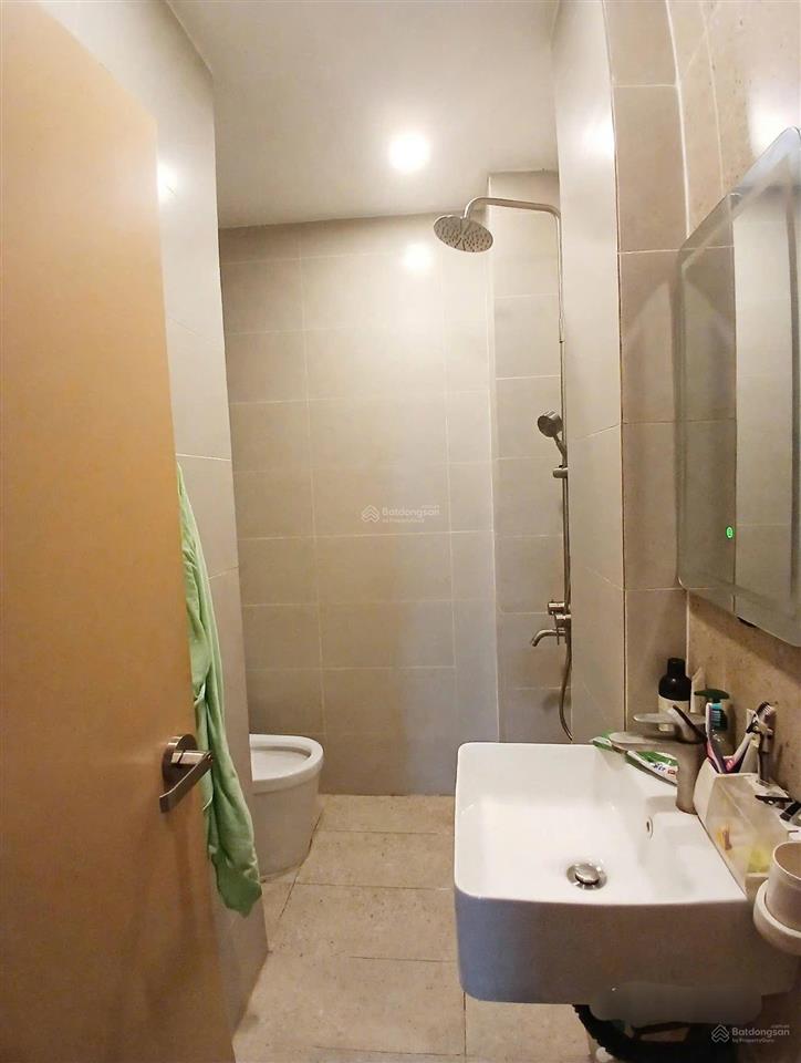 Cần bán gấp nhà đẹp hẻm xe hơi  nguyễn háo vĩnh  tp