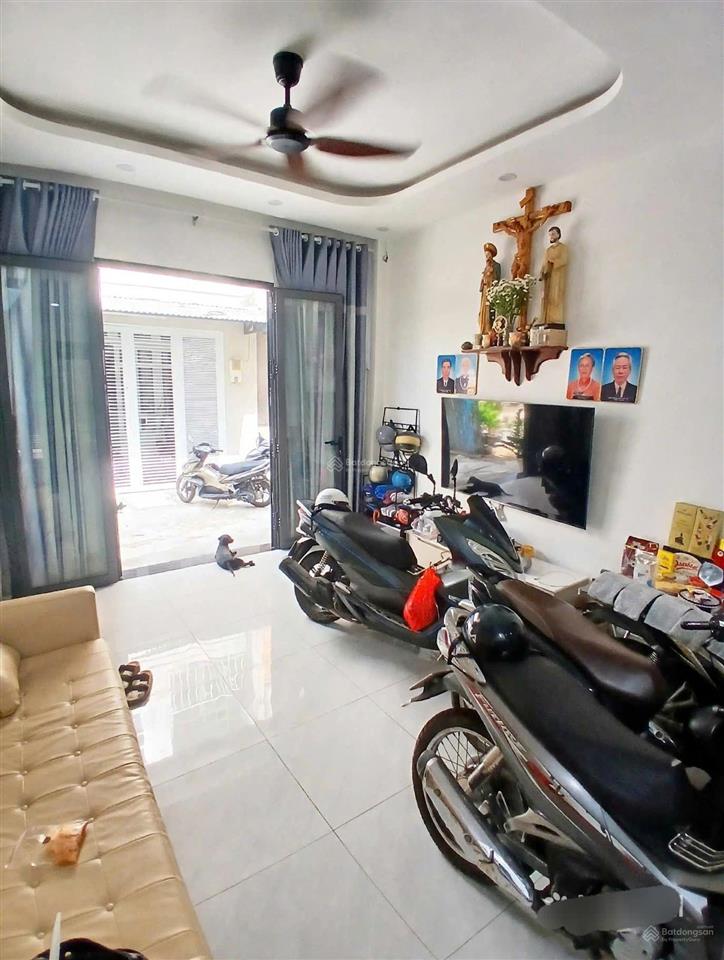 Cần bán gấp nhà đẹp hẻm xe hơi  nguyễn háo vĩnh  tp
