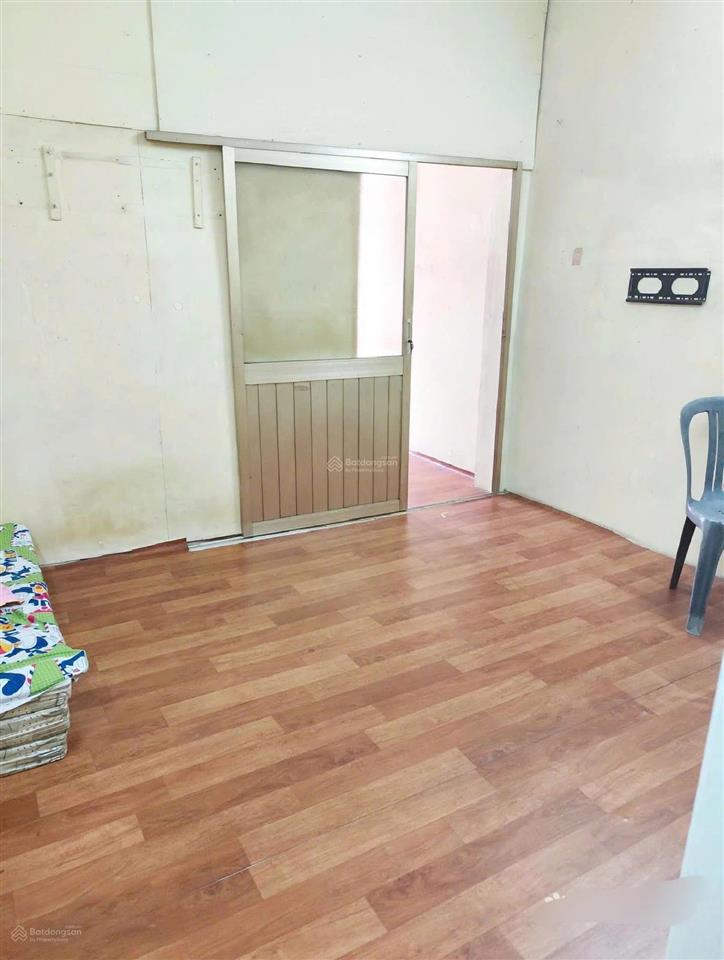 Cần bán nhà 2 tầng  lạc long quân  tb