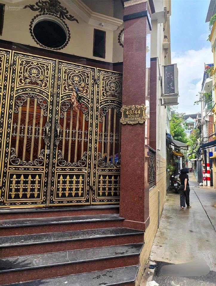 Cần bán nhà 2 tầng  lạc long quân  tb