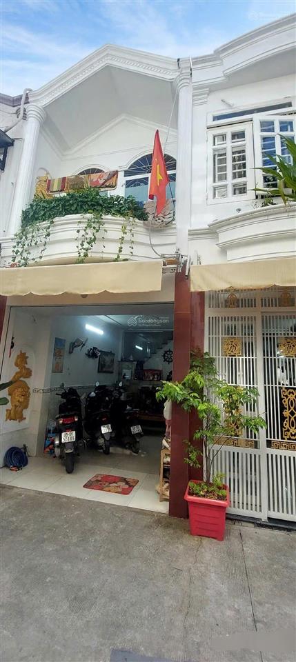 Giảm sâu  bán nhà 2 tầng  hẻm xe hơi trường chinh  tp