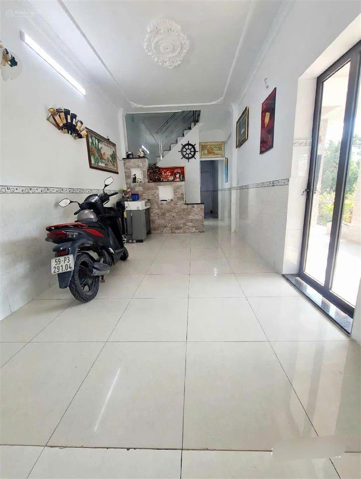 Giảm sâu  bán nhà 2 tầng  hẻm xe hơi trường chinh  tp