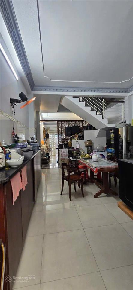 Chủ cần bán gấp nhà 3 tầng  mặt tiền đỗ thị tâm  tp