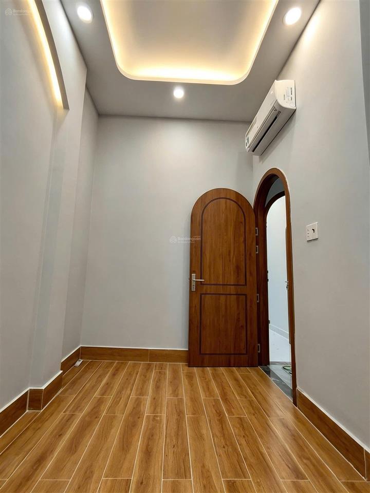 Bán gấp nhà mới tặng full nội thất cao cấp  lê ngã  tp