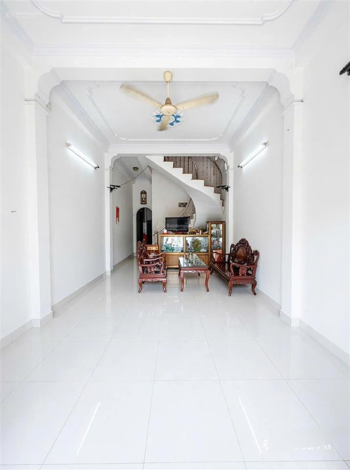 Chủ bán gấp nhà 3 tầng  hẻm xe hơi tô hiệu  tphcm