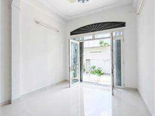 Chủ bán gấp nhà 3 tầng  hẻm xe hơi tô hiệu  tphcm