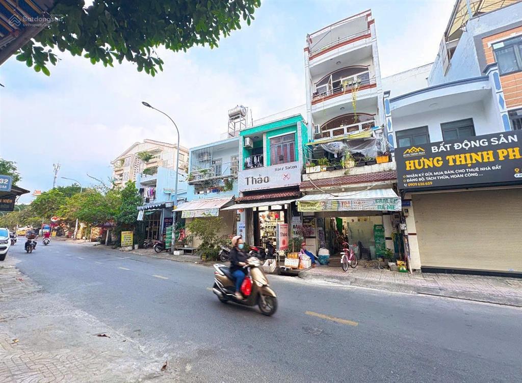 Bán nhà mtkd độc lậptân phúdiện tích 4x10,3m giá 5,8 tỷ