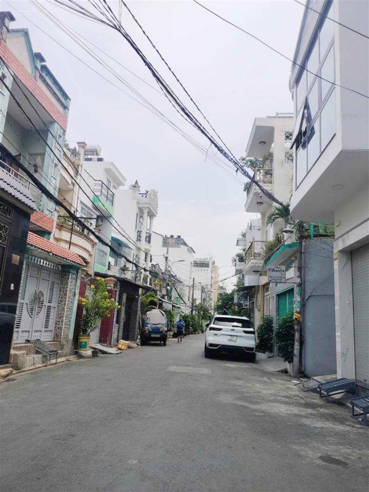 Bán nhà hẻm 6m đường văn cao, tân phú  diện tích 4x20m  giá 7,9 tỷ