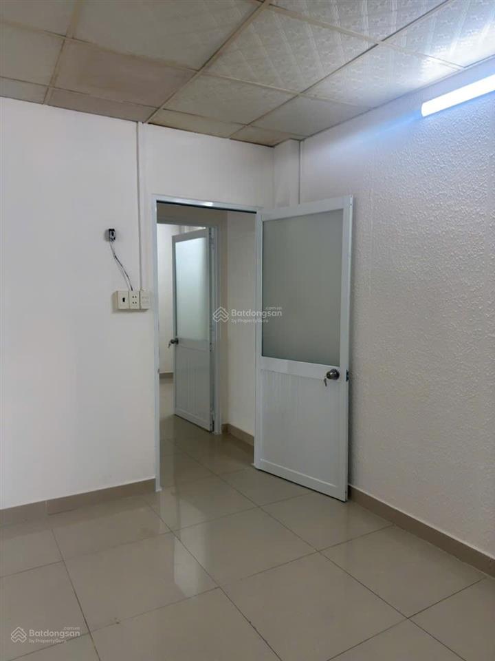 Bán nhà tân phú hẻm đường âu cơ 36m2 chỉ 3,6 tỷ 2 tầng ở ngay