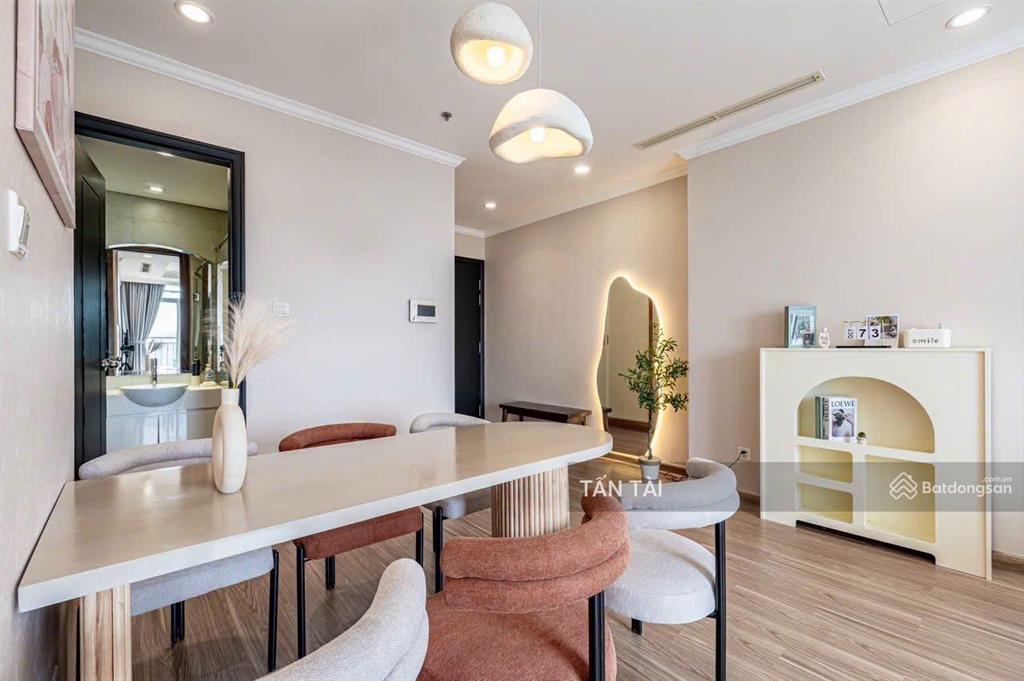 Chính chủ có việc cần bán gấp! chung cư thanh đa view, dt 70m², 2pn, 2wc. sổ hồng đầy đủ!