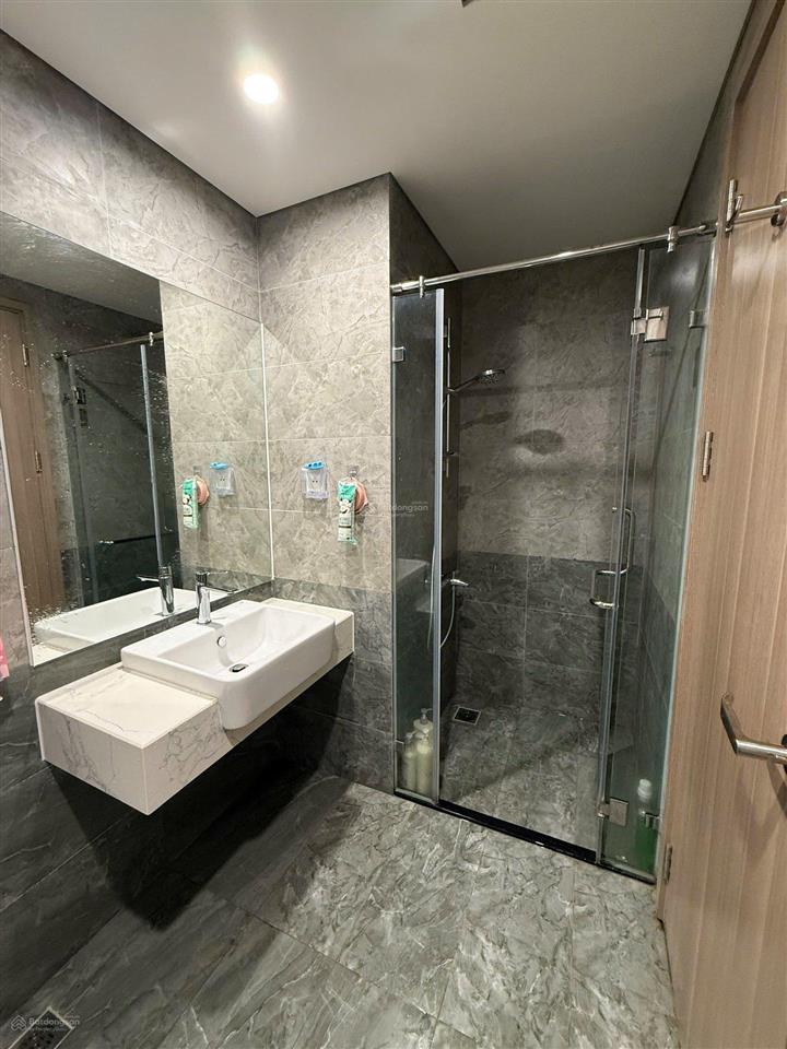Giá tốt, bán nhanh căn hộ luxgarden q7, dt 75m2, 2pn 2wc, có sổ