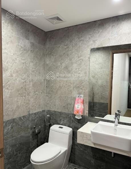 Giá tốt, bán nhanh căn hộ luxgarden q7, dt 75m2, 2pn 2wc, có sổ