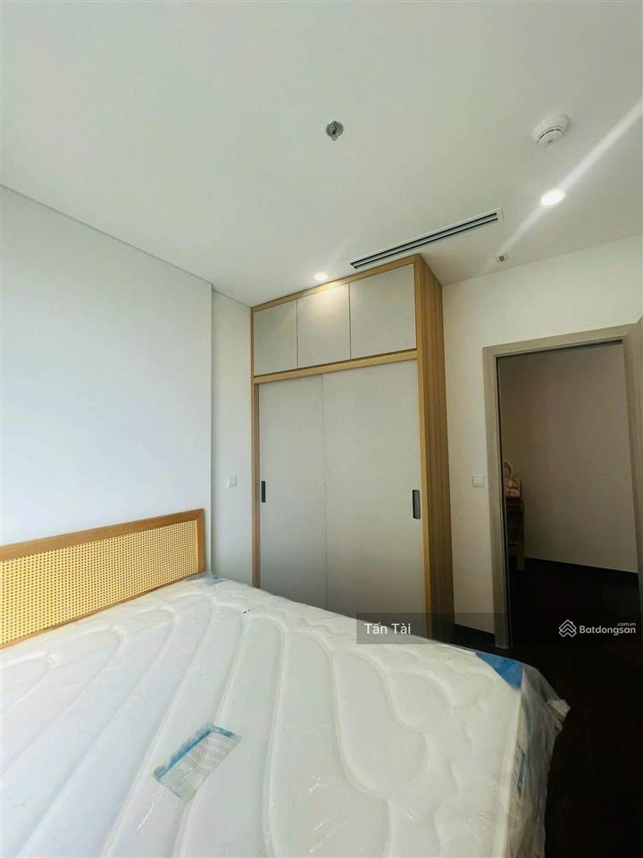 Giá tốt, bán nhanh căn hộ luxgarden q7, dt 75m2, 2pn 2wc, có sổ