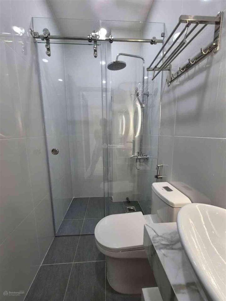 Ngay hoà bình,lũy bán bích, sát đầm sen, nhà đẹp 4 tầng btct, 4.5x11, hẻm xe tải tránh, giá 7.x tỷ