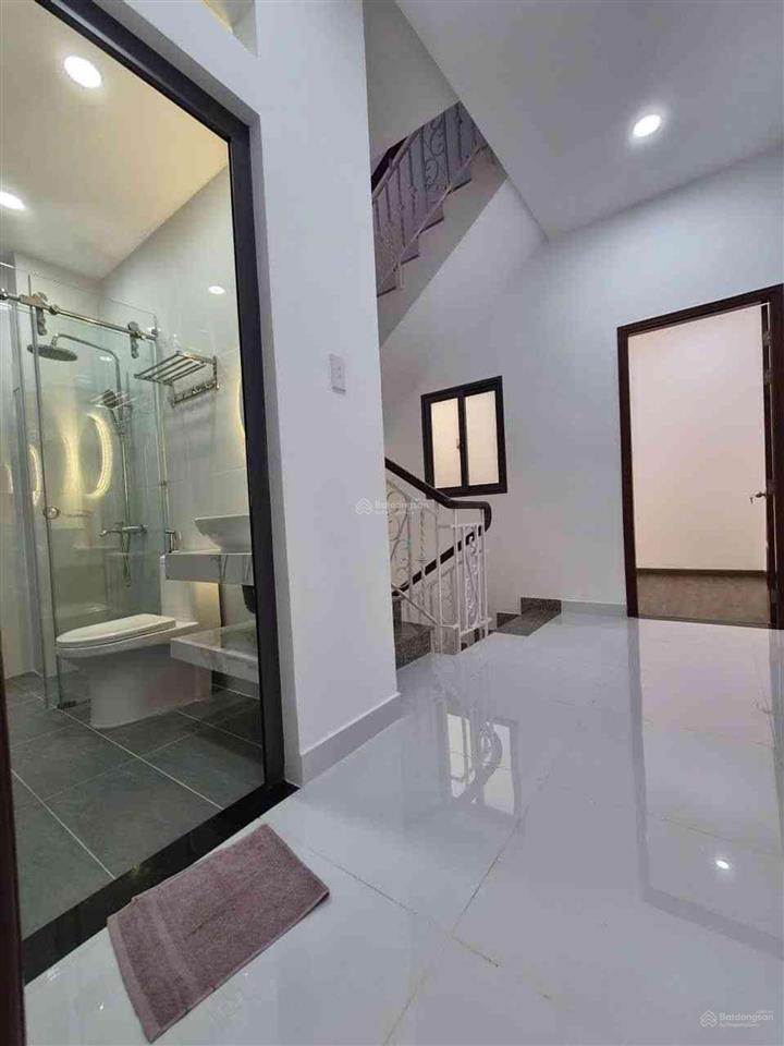 Ngay hoà bình,lũy bán bích, sát đầm sen, nhà đẹp 4 tầng btct, 4.5x11, hẻm xe tải tránh, giá 7.x tỷ