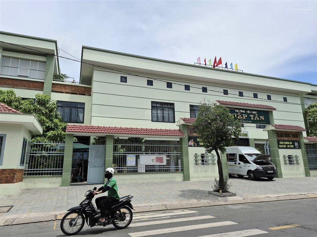 Nhà đẹp hòa bình tân phú 57m, 3 tầng, full nội thất 7.1 tỷ