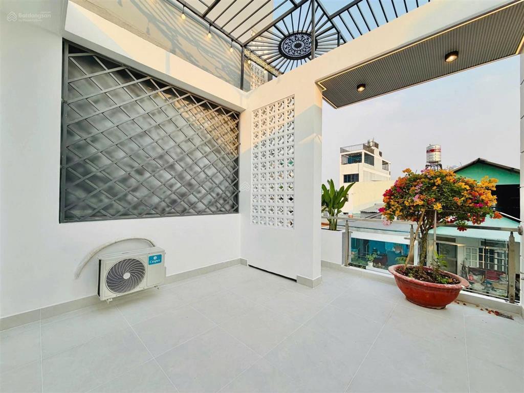 Vị trí cực hiếm ngay chu văn an, 68m2, 4 tầng đúc, 5 pn 6wc, kế chợ bình tây, hẻm xe tải tới nhà