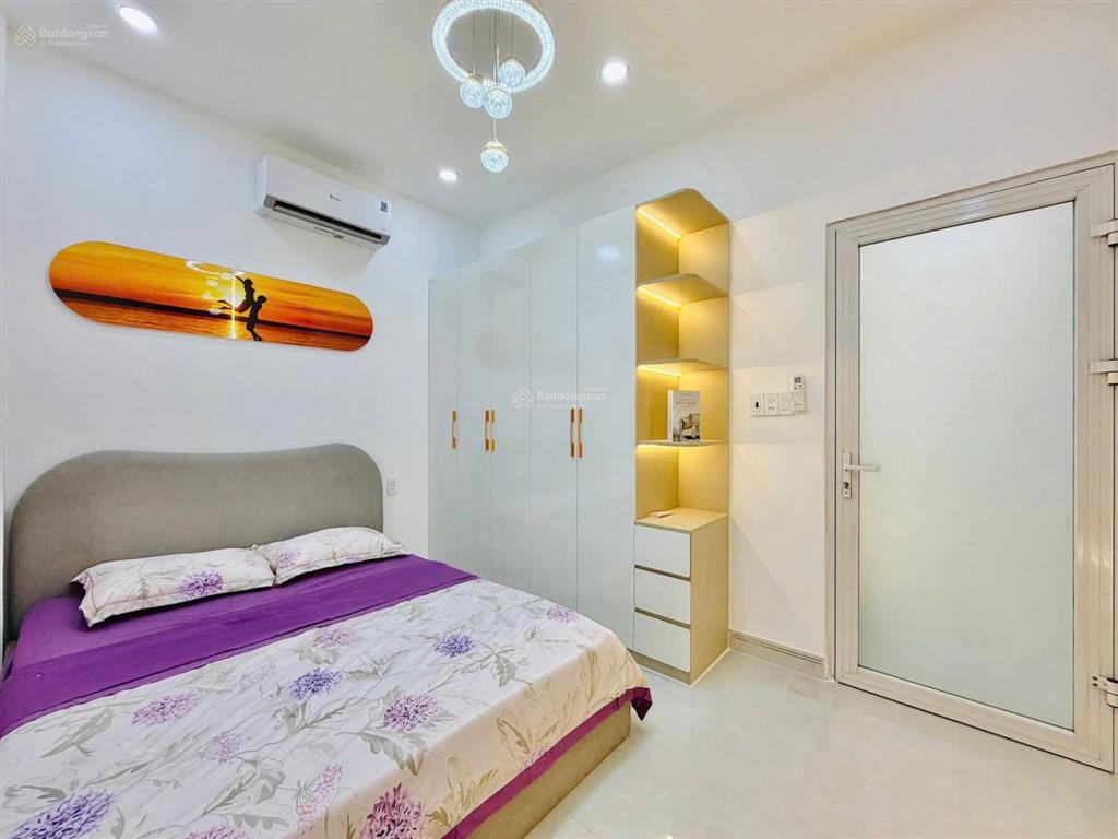 Vị trí cực hiếm ngay chu văn an, 68m2, 4 tầng đúc, 5 pn 6wc, kế chợ bình tây, hẻm xe tải tới nhà