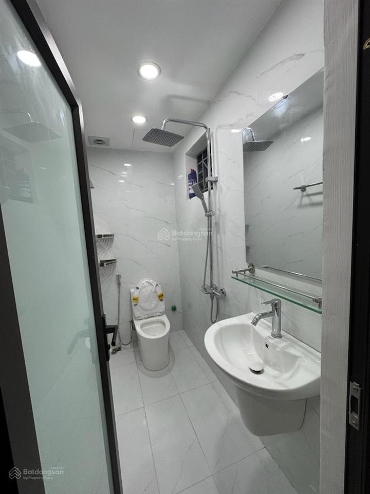 Logoc cc n2d lê văn lương 85m, tầg trung, 3pn +2vs, giá chào 6.8 tỷ 0904 530 ***