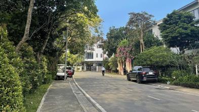 Liền kề st5 mặt tiền 6m, nằm ở vị trị đẹp. thuận lợi trong khu đô thị gamuda garden