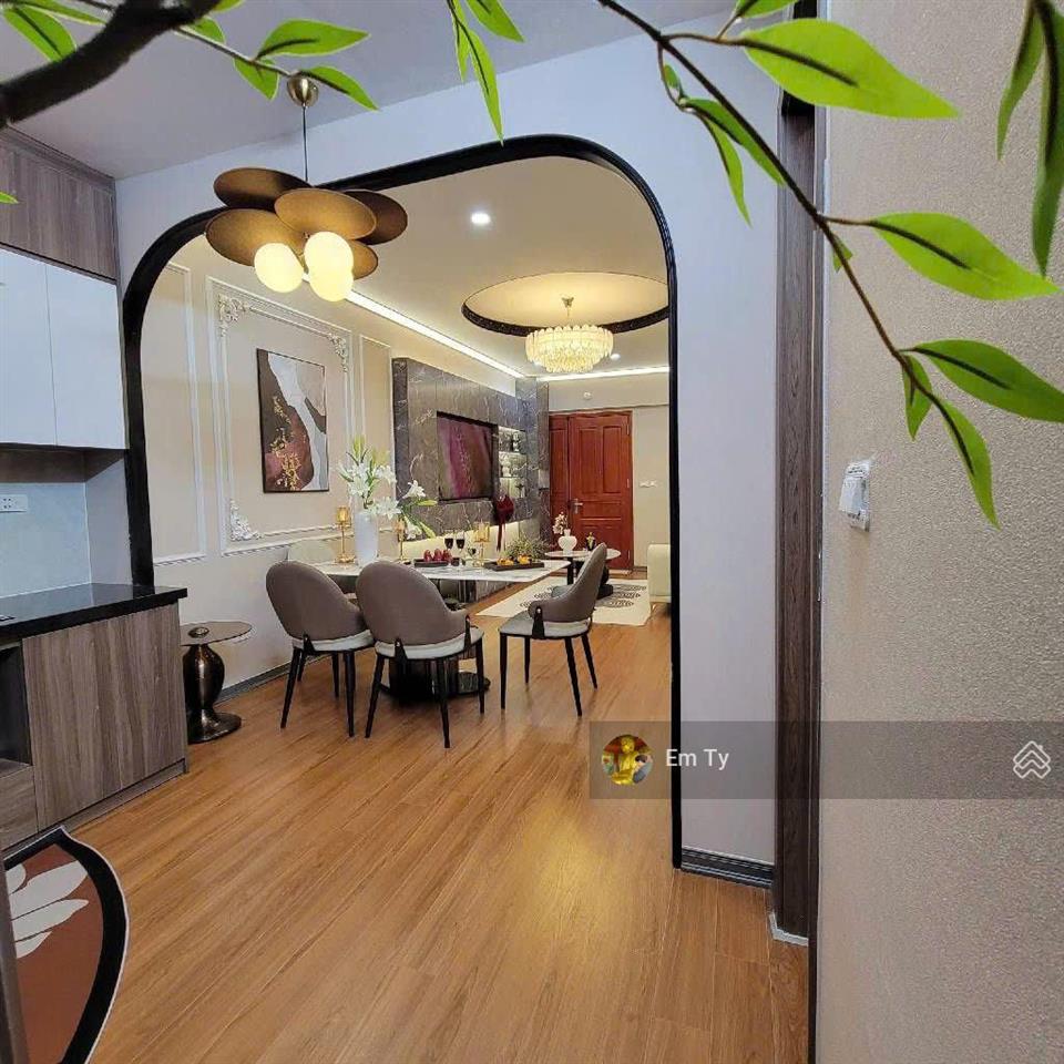 Chính chủ nhờ bán chung cư tây mỗkđt vinsmartban công đngiao thông thuận tiệndt 90m2giá 5 tỷ 8