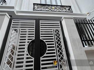 Chính chủ nhờ bán nhà yên nghĩaveiw hồ điều hoàngõ rộng5m ra ô tôhàng xóm cán bộdt36m2giá6tỷ2